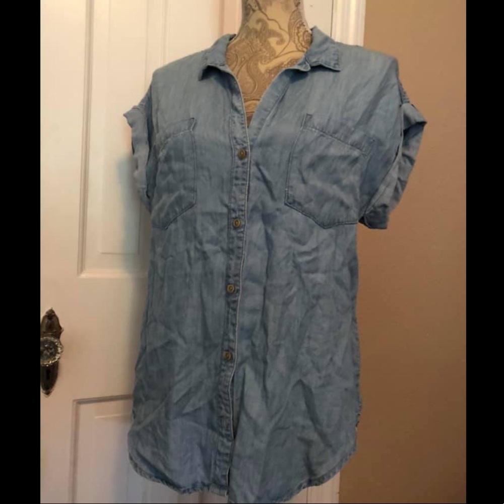 VEUC Cloth & stone chambray top